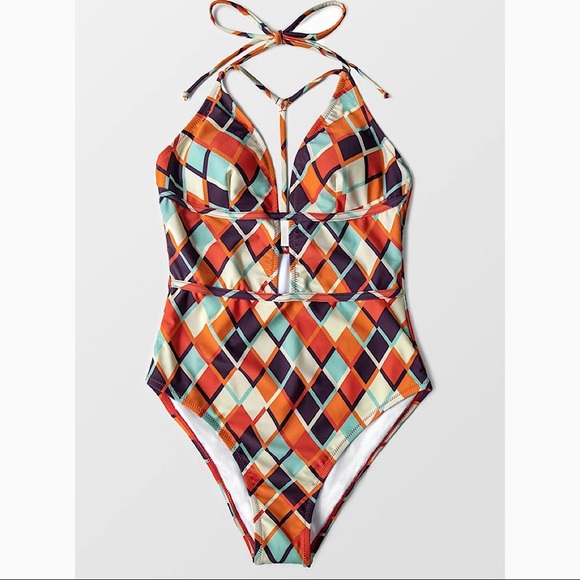 Cupshe Geometric Print Swimsuit - Picture 2 of 5